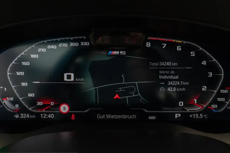 BMW M5 (Seria 5) din 2022 cu 34.240 km - oferta BMW212269 - foto 41