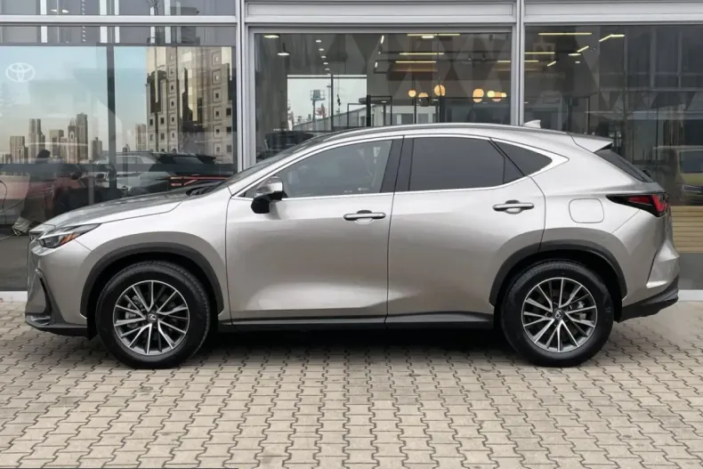 Lexus NX 350h din 2025 cu 4.981 km - oferta LEX212274 - foto 6