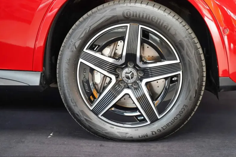 Mercedes-Benz GLC 300 (Clasa GLC) din 2024 cu 8.400 km - oferta MER212286 - foto 3
