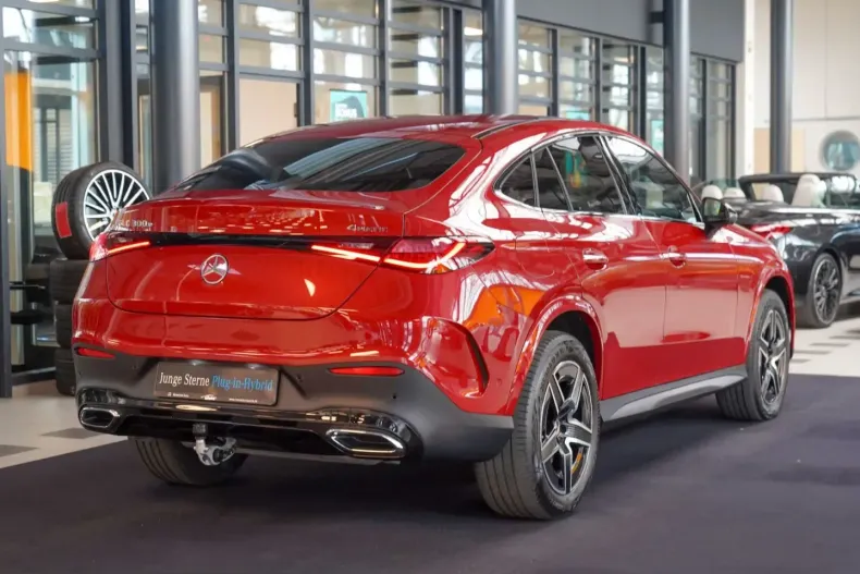 Mercedes-Benz GLC 300 (Clasa GLC) din 2024 cu 8.400 km - oferta MER212286 - foto 4