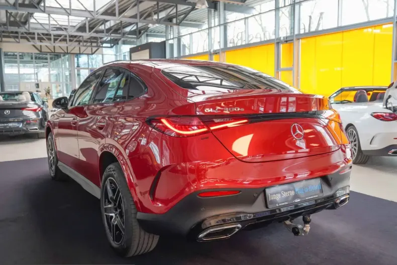Mercedes-Benz GLC 300 (Clasa GLC) din 2024 cu 8.400 km - oferta MER212286 - foto 5
