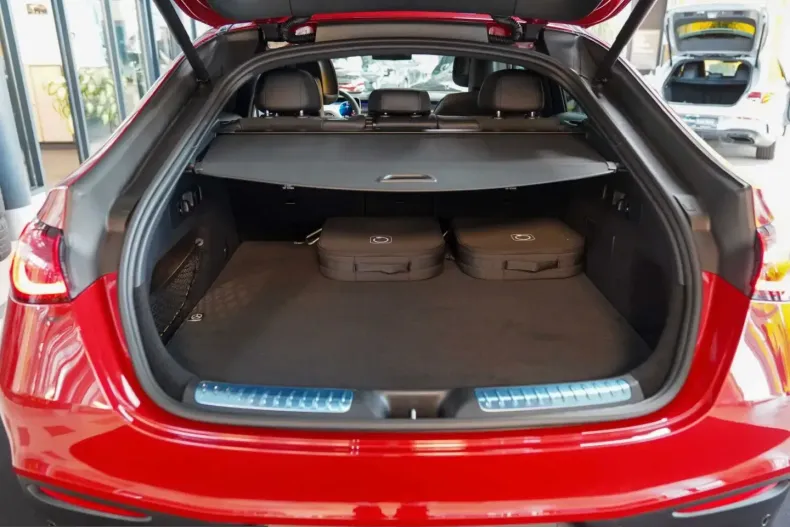 Mercedes-Benz GLC 300 (Clasa GLC) din 2024 cu 8.400 km - oferta MER212286 - foto 12