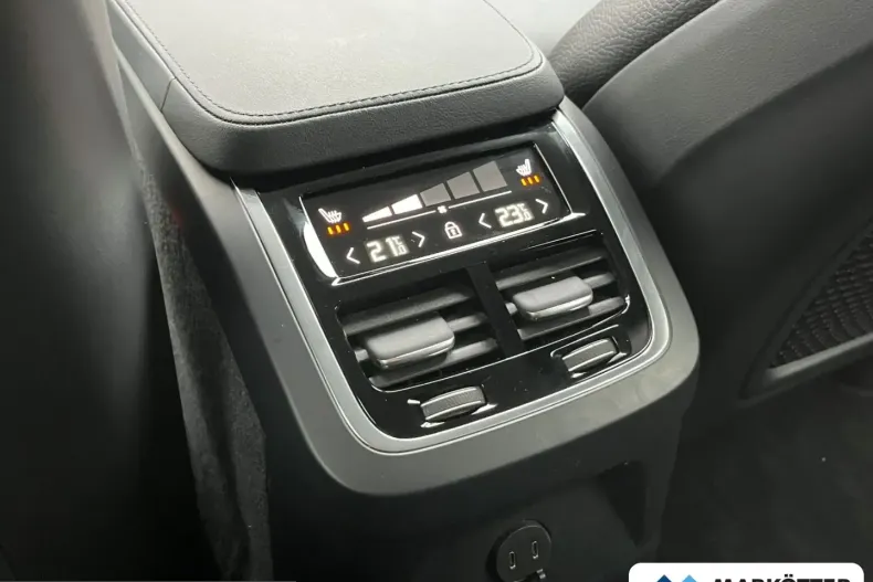 Volvo XC90 din 2024 cu 37.561 km - oferta VOL212289 - foto 36