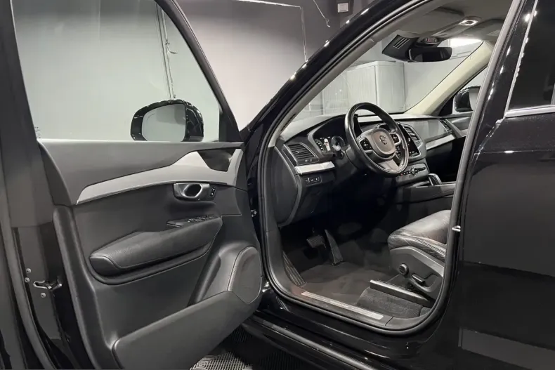 Volvo XC90 din 2021 cu 89.600 km - oferta VOL212290 - foto 9