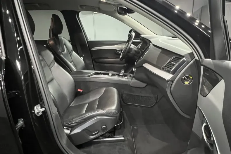 Volvo XC90 din 2021 cu 89.600 km - oferta VOL212290 - foto 11