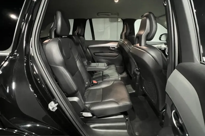 Volvo XC90 din 2021 cu 89.600 km - oferta VOL212290 - foto 12