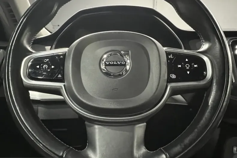 Volvo XC90 din 2021 cu 89.600 km - oferta VOL212290 - foto 23