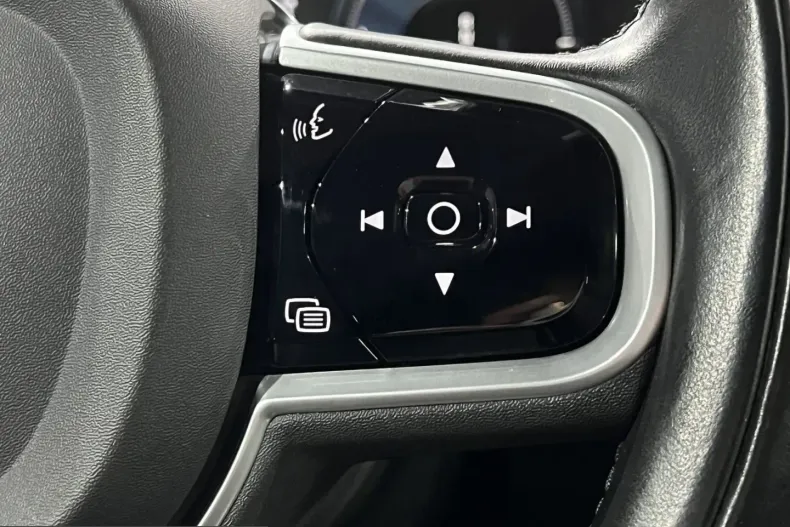 Volvo XC90 din 2021 cu 89.600 km - oferta VOL212290 - foto 25