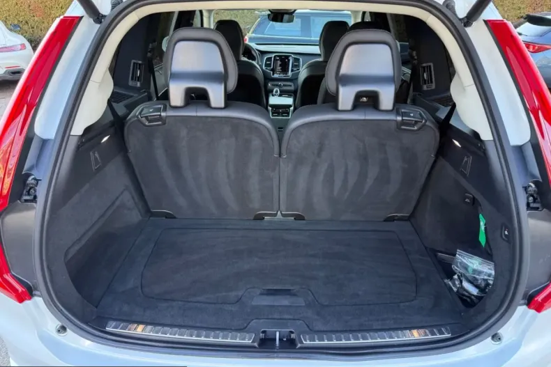Volvo XC90 din 2024 cu 81.086 km - oferta VOL212292 - foto 10