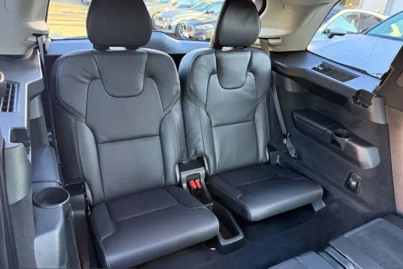Volvo XC90 din 2024 cu 81.086 km - oferta VOL212292 - foto 11
