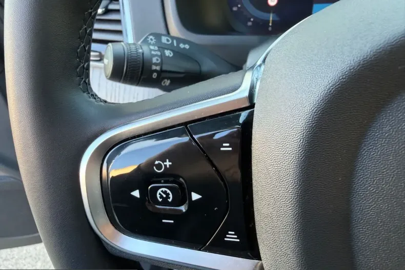 Volvo XC90 din 2024 cu 81.086 km - oferta VOL212292 - foto 19