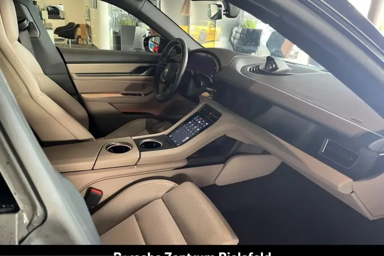 Porsche Taycan din 2025 cu 16.000 km - oferta POR212295 - foto 19