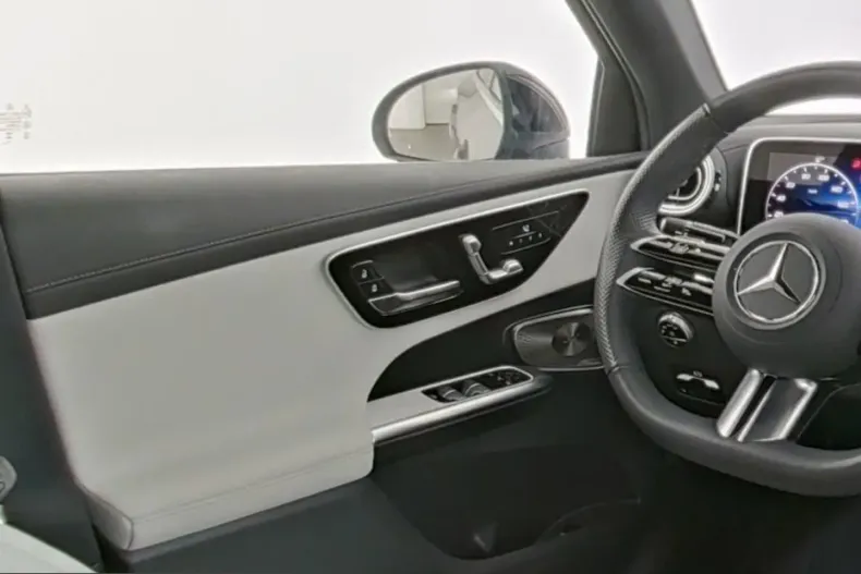 Mercedes-Benz GLC 220 (Clasa GLC) din 2025 cu 25.900 km - oferta MER212296 - foto 9