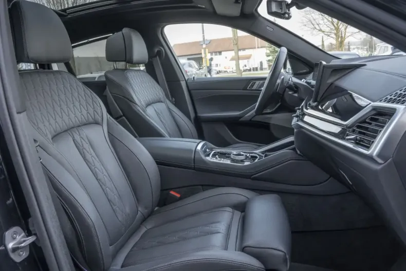 BMW X6 (Seria X) din 2025 cu 5.999 km - oferta BMW212299 - foto 3