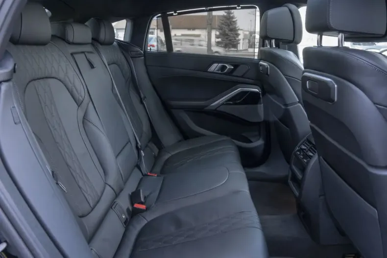 BMW X6 (Seria X) din 2025 cu 5.999 km - oferta BMW212299 - foto 4