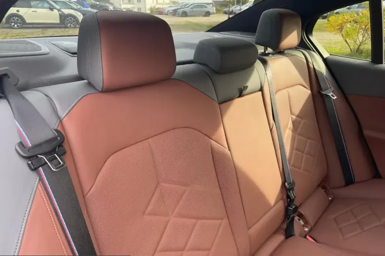 BMW i5 (Seria 5) din 2024 cu 35.000 km - oferta BMW212306 - foto 6
