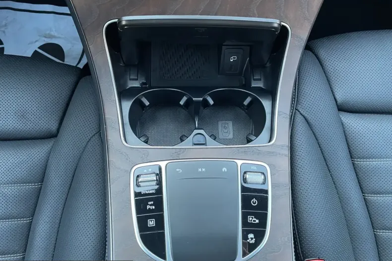Mercedes-Benz GLC 300 (Clasa GLC) din 2021 cu 77.995 km - oferta MER212312 - foto 42