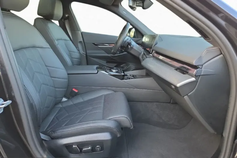 BMW 550 (Seria 5) din 2025 cu 20.000 km - oferta BMW212316 - foto 7