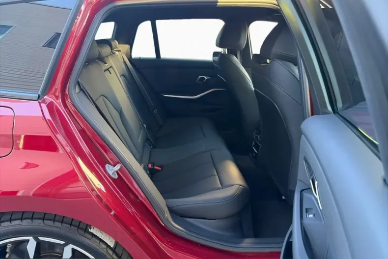 BMW 320 (Seria 3) din 2025 cu 34.950 km - oferta BMW212329 - foto 8