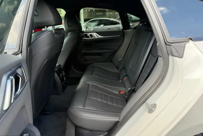 BMW i4 (Seria 4) din 2025 cu 18.050 km - oferta BMW212339 - foto 8