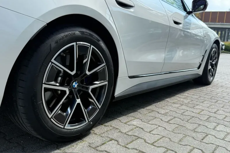 BMW i4 (Seria 4) din 2025 cu 18.050 km - oferta BMW212339 - foto 11