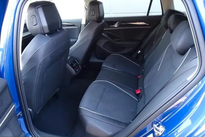 Volkswagen Passat din 2025 cu 19.850 km - oferta VOL212344 - foto 8