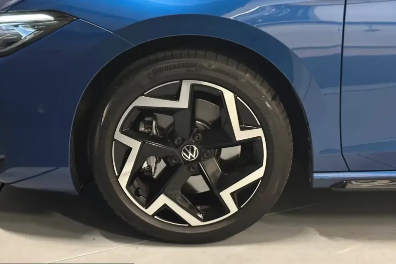 Volkswagen Passat din 2025 cu 26.100 km - oferta VOL212347 - foto 8