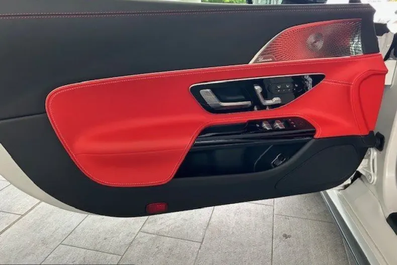 Mercedes-Benz SL 43 AMG (Clasa SL) din 2023 cu 11.496 km - oferta MER212353 - foto 12