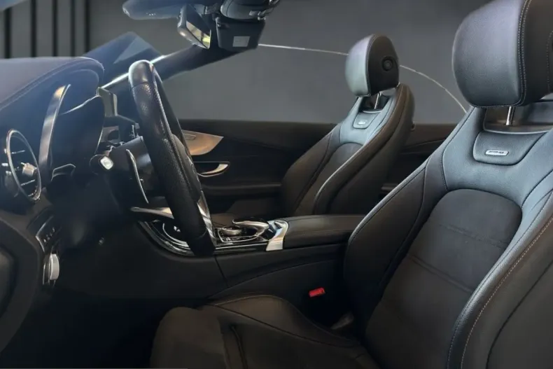 Mercedes-Benz C 63 AMG (Clasa C) din 2022 cu 51.946 km - oferta MER212362 - foto 5