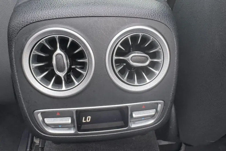 Mercedes-Benz E 53 AMG (Clasa E) din 2021 cu 51.200 km - oferta MER212366 - foto 19