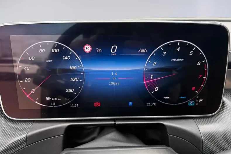 Mercedes-Benz CLE 200 (Clasa CLE) din 2024 cu 10.622 km - oferta MER212371 - foto 10
