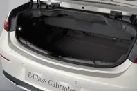 Mercedes-Benz E 200 (Clasa E) din 2023 cu 18.610 km - oferta MER212373 - foto 11