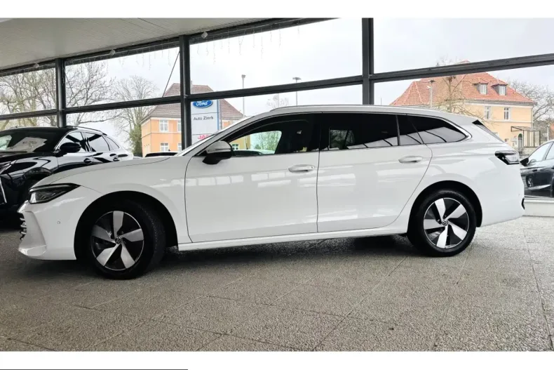 Volkswagen Passat din 2025 cu 29.985 km - oferta VOL212378 - foto 7