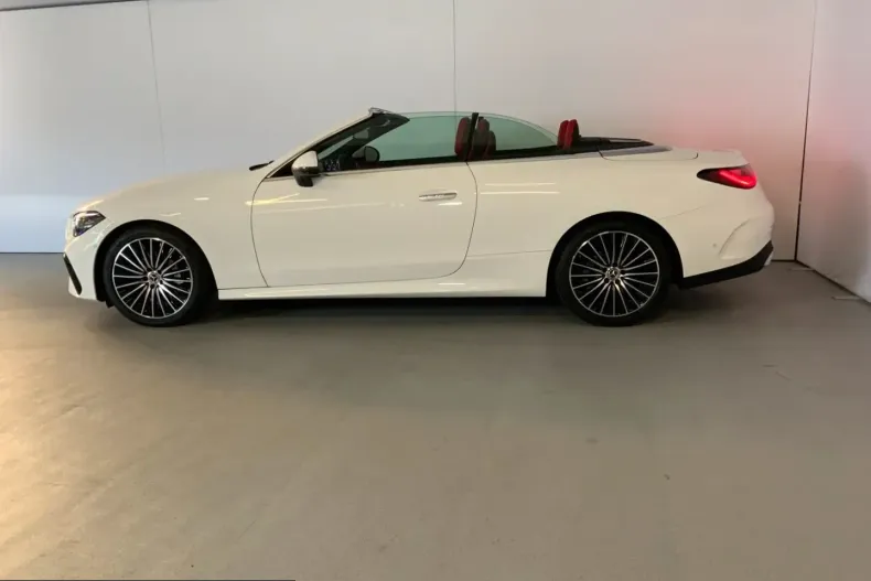 Mercedes-Benz CLE 300 (Clasa CLE) din 2024 cu 18.412 km - oferta MER212379 - foto 2