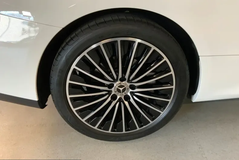 Mercedes-Benz CLE 300 (Clasa CLE) din 2024 cu 18.412 km - oferta MER212379 - foto 7