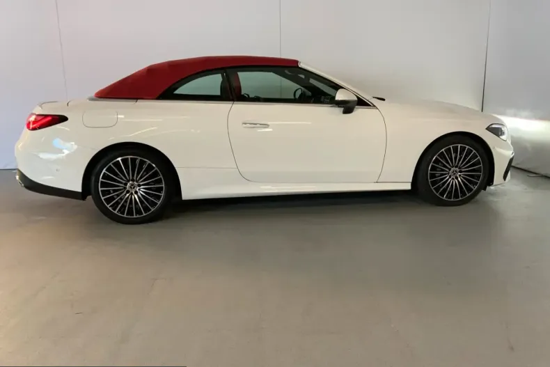 Mercedes-Benz CLE 300 (Clasa CLE) din 2024 cu 18.412 km - oferta MER212379 - foto 16