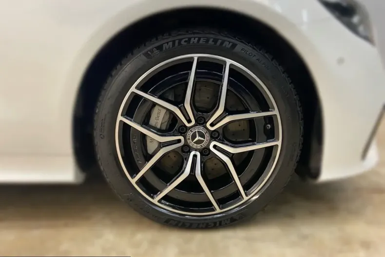 Mercedes-Benz E 400 (Clasa E) din 2023 cu 55.592 km - oferta MER212383 - foto 6