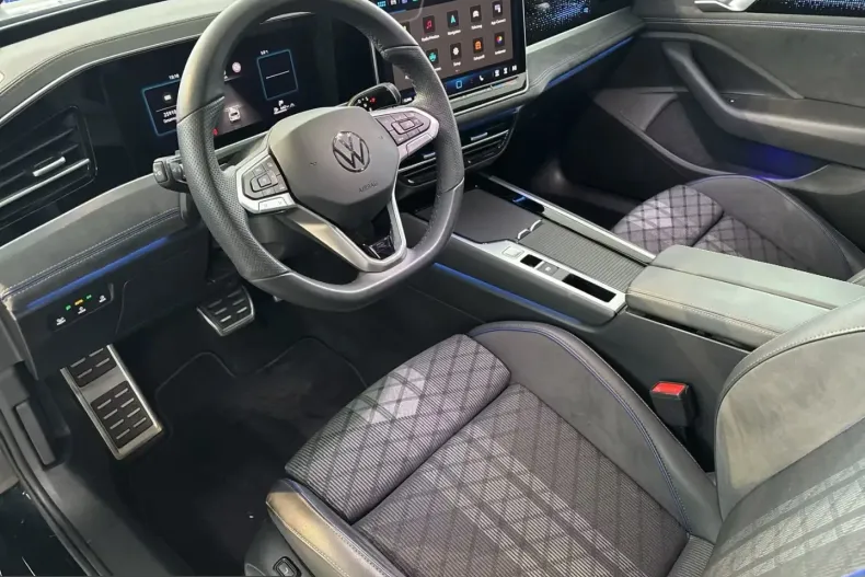 Volkswagen Passat din 2025 cu 25.800 km - oferta VOL212390 - foto 9