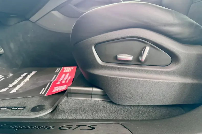 Porsche Cayenne din 2021 cu 33.704 km - oferta POR212394 - foto 19