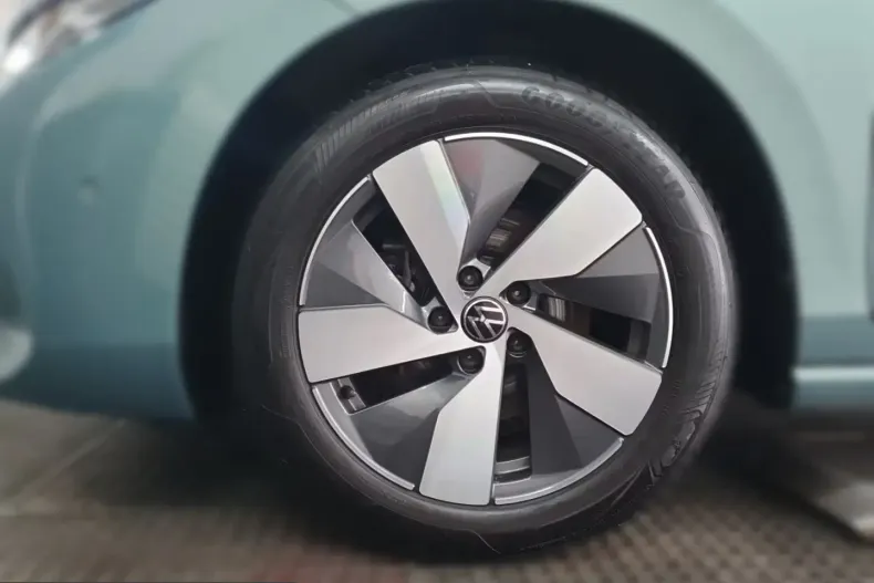 Volkswagen Passat din 2025 cu 16.915 km - oferta VOL212395 - foto 5