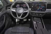 Volkswagen Passat din 2025 cu 14.100 km - oferta VOL212396 - foto 6