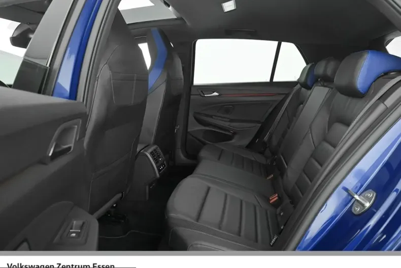 Volkswagen Golf din 2023 cu 23.711 km - oferta VOL212397 - foto 11