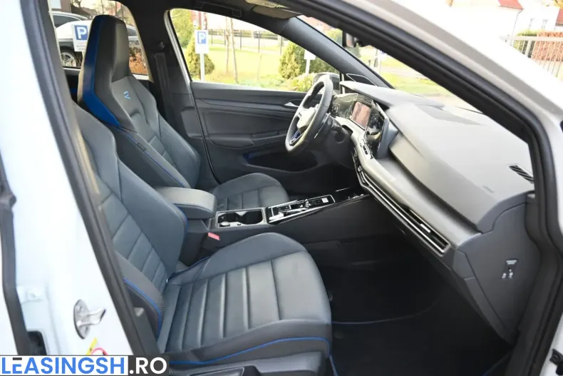 Volkswagen Golf din 2023 cu 47.896 km - oferta VOL212398 - foto 21