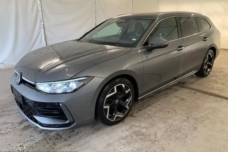 Volkswagen Passat din 2025 cu 47.100 km - oferta VOL212400 - foto 1