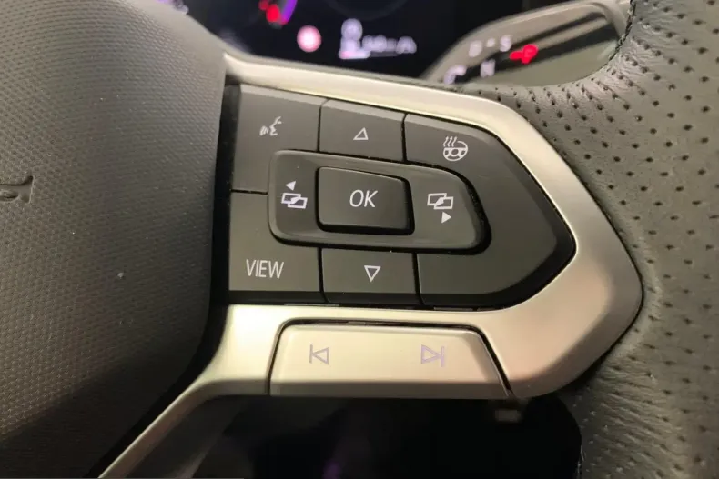 Volkswagen Passat din 2025 cu 47.100 km - oferta VOL212400 - foto 12