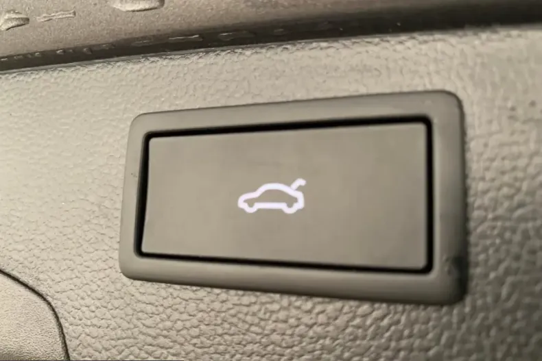 Volkswagen Passat din 2025 cu 47.100 km - oferta VOL212400 - foto 14