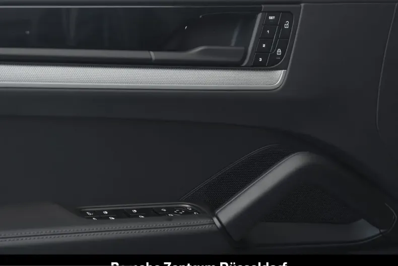Porsche Cayenne din 2024 cu 16.939 km - oferta POR212402 - foto 17