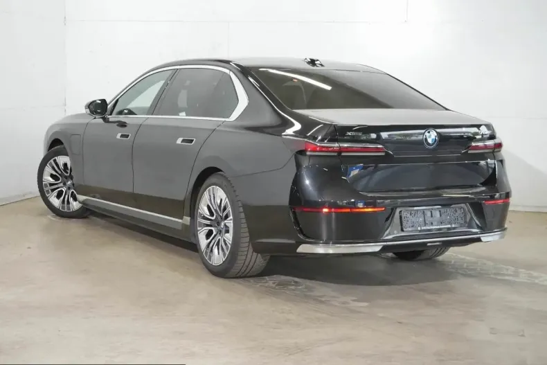 BMW 750 (Seria 7) din 2024 cu 47.305 km - oferta BMW212404 - foto 3