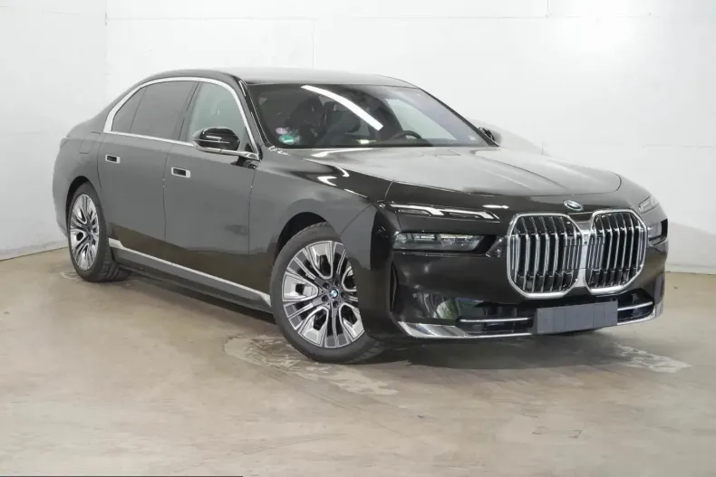 BMW 750 (Seria 7) din 2024 cu 47.305 km - oferta BMW212404 - foto 4