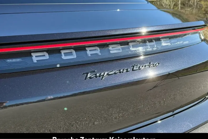 Porsche Taycan din 2023 cu 43.900 km - oferta POR212407 - foto 17